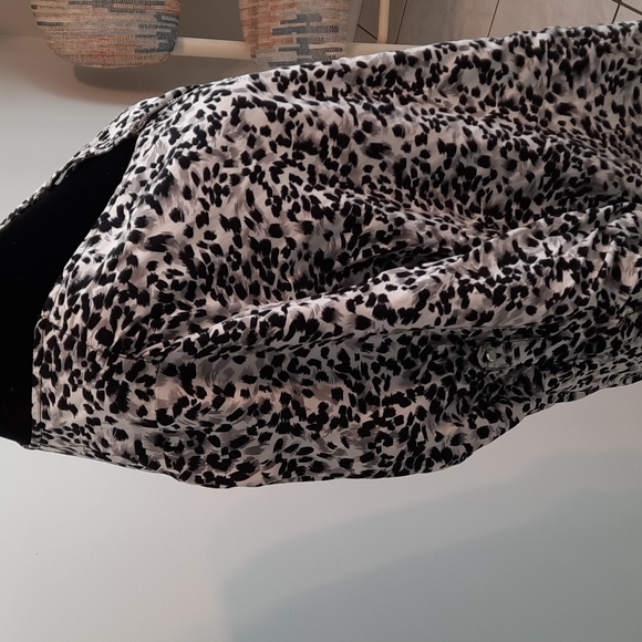 Reitmans blouse with zipper - Picture 4 of 5